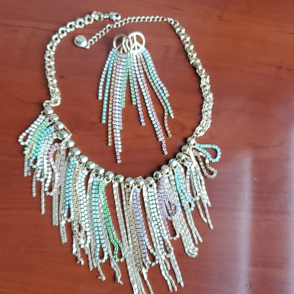 BCBG necklace and earrings set - Picture 1 of 5